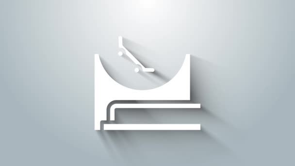 Beyaz Kaykay Parkı simgesi gri arkaplanda izole edildi. Rampa seti, paten parkı için merdiven. Olağanüstü bir spor. 4K Video hareketli grafik canlandırması — Stok video