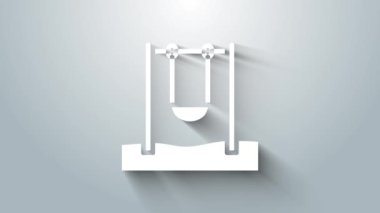 Gri arka planda izole edilmiş oyun alanındaki yaz oyunları için beyaz salıncak. Açık hava eğlence ekipmanları. 4K Video hareketli grafik canlandırması