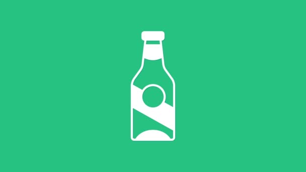 Icono de la botella de cerveza blanca aislado sobre fondo verde. Animación gráfica de vídeo 4K — Vídeos de Stock