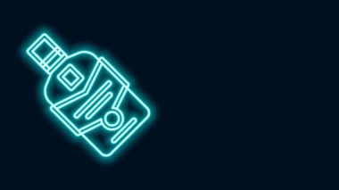 Parlayan neon hattı viski şişesi simgesi siyah arka planda izole edildi. 4K Video hareketli grafik canlandırması