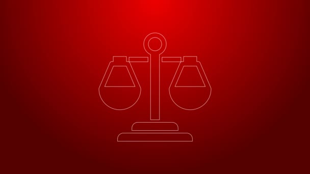 Línea verde Escalas de justicia icono aislado sobre fondo rojo. Símbolo del tribunal. Signo de balanza. Animación gráfica de vídeo 4K — Vídeos de Stock