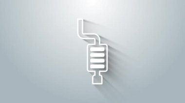 Gri arkaplanda beyaz araba susturucusu simgesi izole edildi. Egzoz borusu. 4K Video hareketli grafik canlandırması