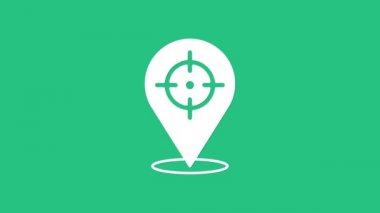 Beyaz Hedef finansal hedef kavramı ikonu yeşil arka planda izole edildi. Sembolik hedeflere ulaşım, başarı. 4K Video hareketli grafik canlandırması