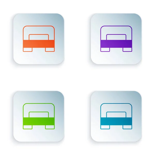 Color Cama grande para dos o una persona icono aislado sobre fondo blanco. Establecer iconos de colores en botones cuadrados. Vector — Archivo Imágenes Vectoriales