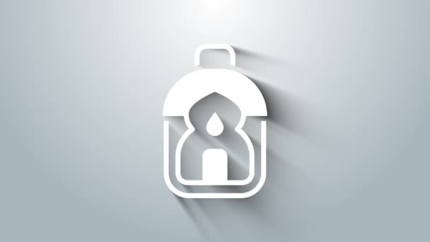 На сером фоне выделена икона белого фонаря Рамадана Карим. Видеографическая анимация 4K — стоковое видео