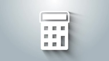 Gri arkaplanda beyaz hesap makinesi simgesi izole edildi. Muhasebe sembolü. İş hesaplamaları matematik eğitimi ve finans. 4K Video hareketli grafik canlandırması