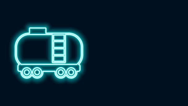Светящийся неоновая линия Нефтяной железнодорожный цистерна значок изолирован на черном фоне. Поезд нефтяной бак на железнодорожном вагоне. Железнодорожный груз. Нефтяная промышленность. Видеографическая анимация 4K — стоковое видео
