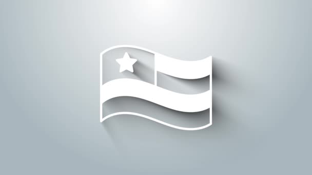 Εικονίδιο λευκής αμερικάνικης σημαίας, απομονωμένο σε γκρι φόντο. Σημαία των ΗΠΑ. Ηνωμένες Πολιτείες της Αμερικής. 4K Γραφική κίνηση κίνησης βίντεο — Αρχείο Βίντεο