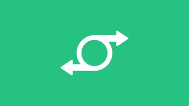 Beyaz Ok simgesi yeşil arkaplanda izole edildi. Yön Arrowhead sembolü. Navigasyon işaretçisi işareti. 4K Video hareketli grafik canlandırması