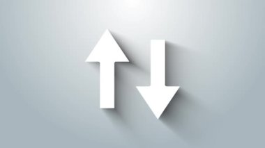 Beyaz Ok simgesi gri arkaplanda izole edildi. Yön Arrowhead sembolü. Navigasyon işaretçisi işareti. 4K Video hareketli grafik canlandırması