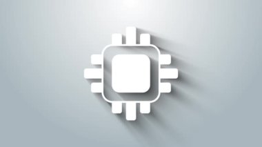 Gri arkaplanda mikro devre işlemci simgesi olan beyaz bilgisayar işlemcisi izole edildi. Devre kartlı çip ya da işlemci. Mikro işlemci. 4K Video hareketli grafik canlandırması