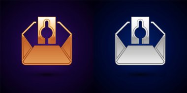 Altın ve gümüşü bağışla ya da siyah arka planda izole edilmiş Müslümanların zorunlu ikonu olarak sadaka ver. Kurban Bayramı 'ndan önce Ramazan Kareem' de bir sadaka. Vektör