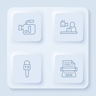 Sinema kamerası, son dakika haberleri, mikrofon ve Retro daktilo. Beyaz kare düğme. Vektör