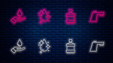 Hattı ayarla. Su damlası, temiz suyla dolu büyük bir şişe, el yıkama sabunu ve musluk. Tuğla duvarda parlayan neon simgesi. Vektör