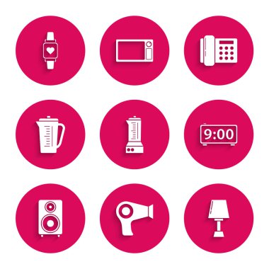 Blender, saç kurutma makinesi, masa lambası, dijital alarm saati, ses sistemi hoparlörü, ölçü kabı, telefon ve kalp atışı ikonunu gösteren akıllı saat. Vektör