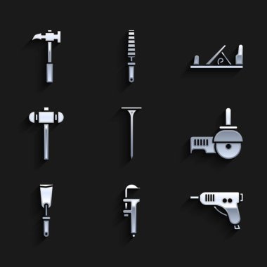 Metalik çivi, Calliper veya kalibre ve ölçek ayarlayın, elektrikli tutkal tabancası, açılı öğütücü, macun bıçağı, balyoz, tahta uçak aleti ve pençe ikonu. Vektör