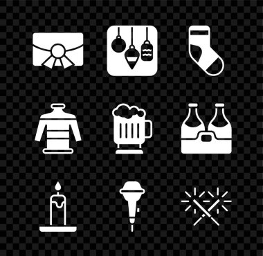 Noel kartpostalı, ışıklar, çorap, yanan mum, mikrofon, havai fişek, kazak ve ahşap bira bardağı ikonu. Vektör