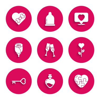 Bir kadeh şampanya, aşk iksiri, kalp şeklinde çiçek, anahtar kalp, çiçek gülü, şeker şeklinde kutu ikonu. Vektör