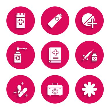 Tıbbi kitabı, ilk yardım çantasını, Cross hastanesi sağlık çantasını, şırıngayı, şırıngayı, tüpü, ampulü, ilaç hapını, spreyi ve ikonu hazırlayın. Vektör