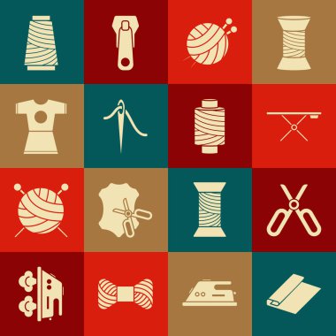 Tekstil kumaş rulo, makas, ütü masası, örgü iğneli iplik, dikiş ipliği iğnesi, kadın elbisesi, dikiş makarası ve ikonu hazırlayın. Vektör