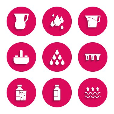 Su damlası, bir şişe su, dalgalar ve buharlaşma, filtre, cam, lavabo musluğu, sürahi ve ikon koyun. Vektör