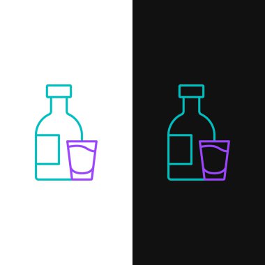 Beyaz ve siyah arka planda izole edilmiş cam ikonlu votka şişesi. Renkli taslak konsepti. Vektör