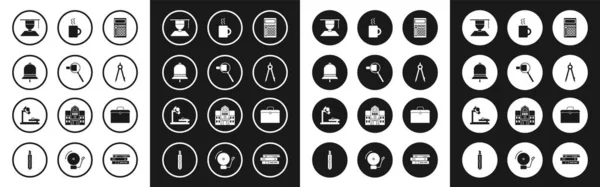 Set Calculator, Vergrootglas, Ringbel, Graduate en afstuderen cap, Tekening kompas, Koffiebeker, Briefcase en Microscoop pictogram. Vector — Stockvector