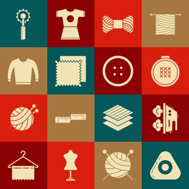 Tebeşir, elektrikli ütü, yuvarlak işlemeli halka, iplik makarası, tekstil kumaş rulo, kazak, kesme aleti ve giysi simgesi için düğme ayarlayın. Vektör