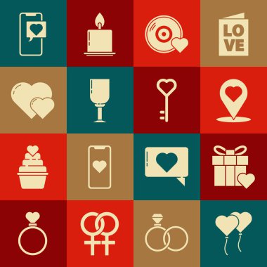 Balonları kalp şeklinde ayarlayın, hediye kutusu ve, harita işaretleyicisi ile, romantik müzik, şarap kadehi, kalp, akıllı telefon konuşma balonu ve anahtar şekli ikonu. Vektör