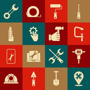 Konumu İngiliz anahtarı, inşaat matkabı, kıskaç ve vida aleti, boya fırçası, el ayarları, kırtasiye bıçağı, anahtarlık ve çekiç simgesi ile ayarlayın. Vektör