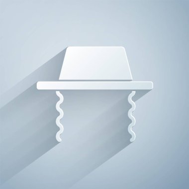 Kağıt kesiği Ortodoks Yahudi şapkası ve kenarları gri arkaplanda izole edilmiş ikon. Geleneksel giyinmiş Yahudi erkekler. Yahudilik sembolleri. Kağıt sanatı tarzı. Vektör