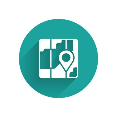 Şehir haritası yön bulma simgesinin uzun gölgesi ile izole edilmiş beyaz bilgileri. Mobil Uygulama Arayüzü tasarımı. Coğrafi konsept. Yeşil daire düğmesi. Vektör