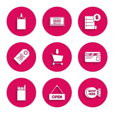 Alışveriş sepetine ekle, şuraya yazı tahtası asma dükkanı, kredi kartı, kağıt alışveriş torbası ve yiyecek, indirimli yüzde etiketi, çek ve simgeyi kontrol et. Vektör