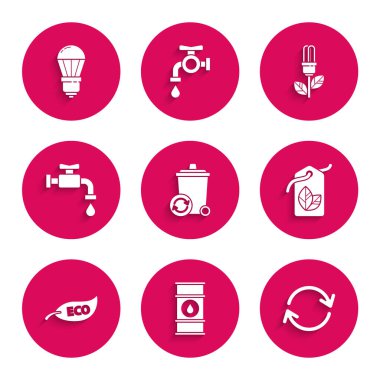 Geri dönüşüm kutusunu geri dönüşüm sembolü, yağ fıçısı hattı, Refresh, Etiket yaprağı, Yaprak Eco, Su musluğu, Ampul ve LED ikonu ile ayarla. Vektör