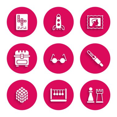 Gözlüklü Sarkacı, Satranç Ses Sandığı Rubik Küpü Antika Sandık Posta mührü ve Çapraz Bulmaca simgesini ayarla. Vektör.