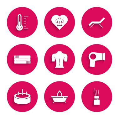 Masaj seti, Aroma mumu, difüzör, saç kurutma makinesi, merdivenli yüzme havuzu, havlu yığını, güneş yatağı şemsiyesi ve sauna termometresi ikonu. Vektör