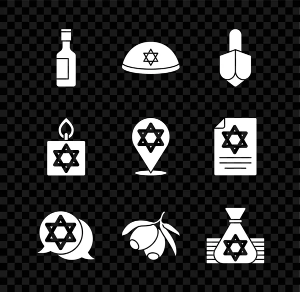 Ställ judiska vinflaska, kippah, Hanukkah dreidel, Star of David, oliv gren, pengar väska, brinnande ljus och ikon. Vektor — Stock vektor