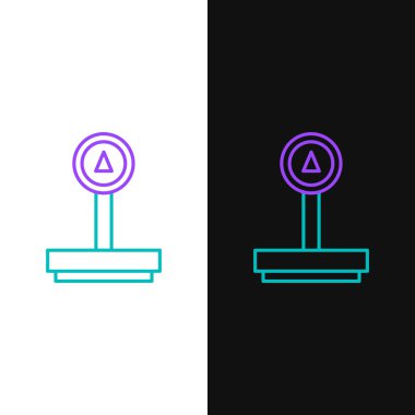 Çizgi Ölçekleme simgesi beyaz ve siyah arkaplanda izole edildi. Lojistik ve teslimat. Dağıtım paketinin ağırlığı bir ölçekte. Renkli taslak konsepti. Vektör