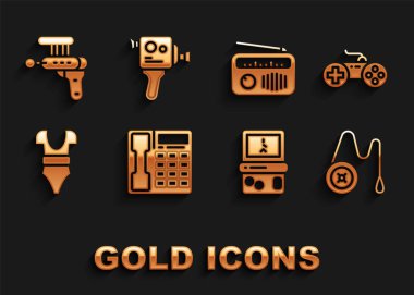 Telefon ahizesi, oyun platformu, Yoyo oyuncağı, Tetris, mayo, antenli radyo, ışın tabancası ve Retro sinema kamera ikonu. Vektör