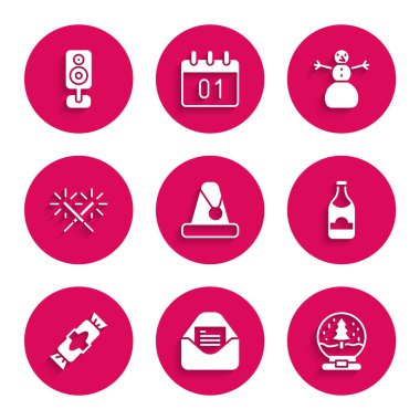 Noel Baba şapkası, parti davetiyesi, kar küresi, şampanya şişesi, şeker, havai fişek, kardan adam ve Stereo hoparlör ikonu. Vektör