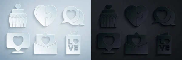 Zarfı sevgililer günü kalbiyle, kalp konuşma balonuyla sevgililer günü parti broşürüyle ve düğün pastası ikonuyla ayarla. Vektör — Stok Vektör