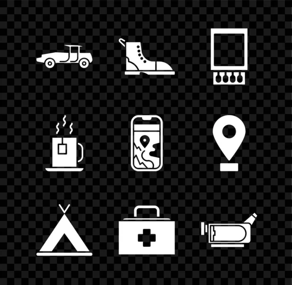 Set Car, Hiking boot, Open matchbox and matches, Tourist tent, First aid kit, Cinema camera, Cup of tea bag, and City map naviicon. Vector — 스톡 벡터