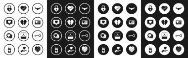 Kanatlı Set Heart, Kırık Kalp, Online Flört uygulaması şekline bürünmüş Castle, Candy şeklindeki kutu, anahtar ve konuşma balonu ikonu. Vektör