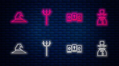 Neptune Mızrağı, üç tarot kartı, cadı şapkası ve sihirbaz. Tuğla duvarda parlayan neon simgesi. Vektör