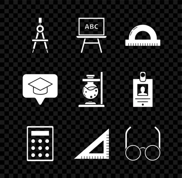 Set Brújula de dibujo, pizarra, rejilla transportadora para medir grados, calculadora, regla triangular, gafas, burbuja de voz de casquillo de graduación y icono de fuego del matraz de tubo de prueba. Vector — Archivo Imágenes Vectoriales