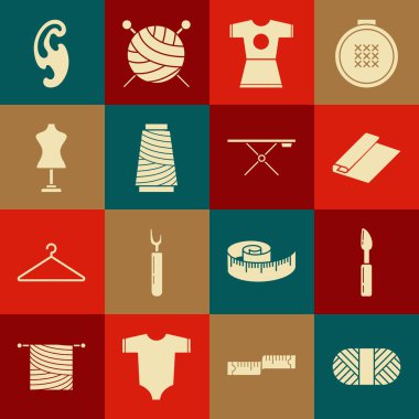 Dikiş ipliğini makara kesici aletine, tekstil kumaş rulosuna, manken Fransız kıvrımlarına ve ütü masası simgesine ayarlayın. Vektör.
