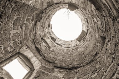 Kış Giechburg kale harap