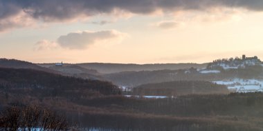 Kış günbatımı manzarası