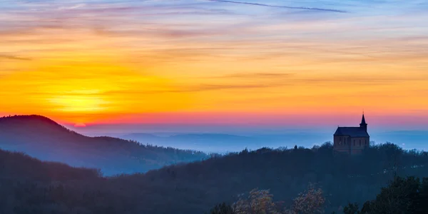 Sunset behind Guegel church — Stock Photo, Image