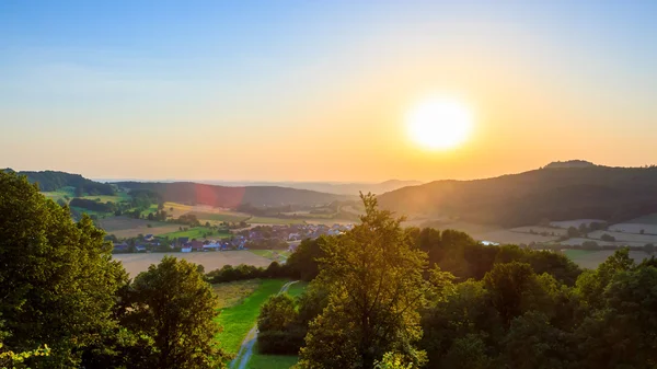 Våren landsbygdens landskap — Stockfoto